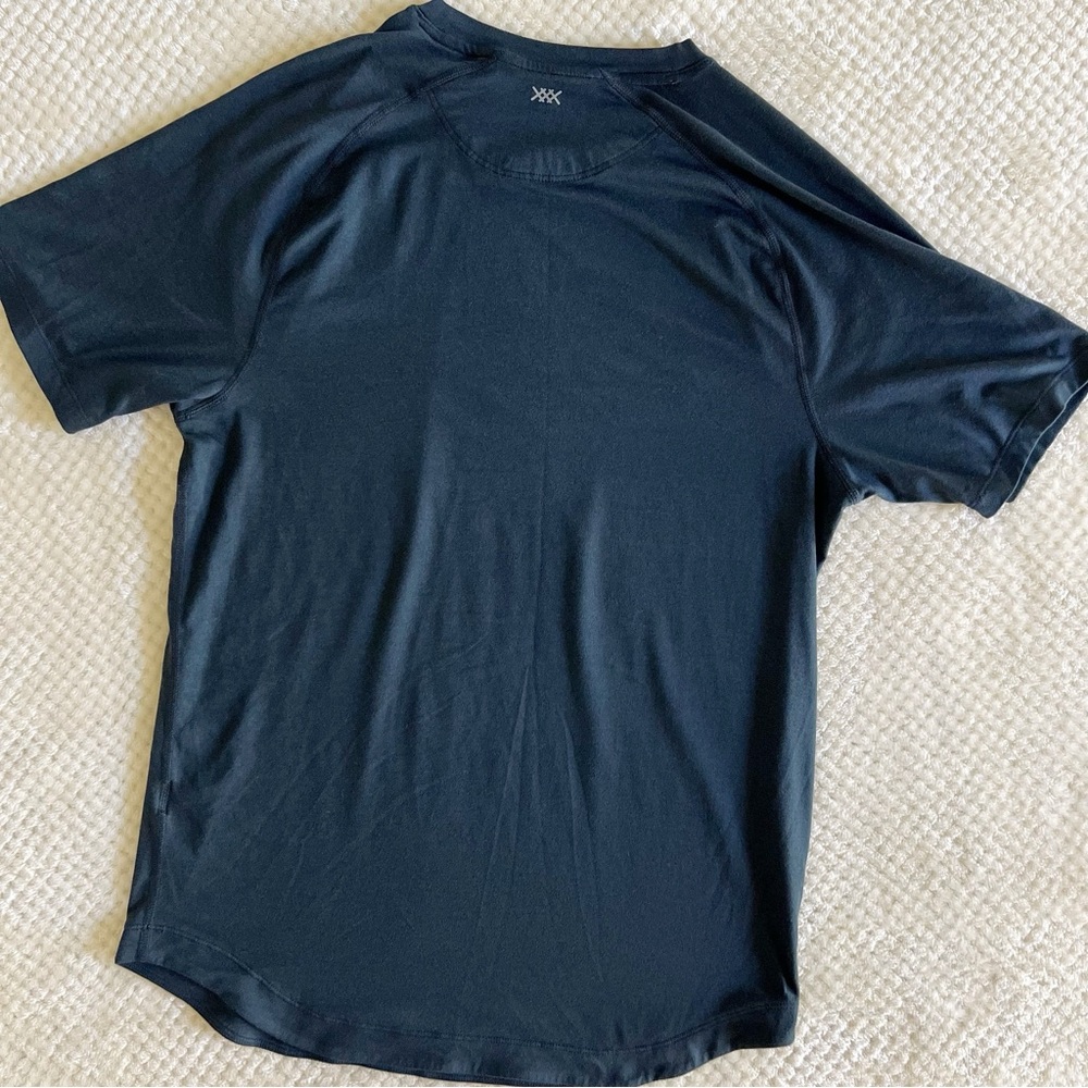 Rhone Reign Performance T-Shirt - Picture 4 of 5